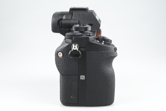Sony A7 II - nowa wersja gripa