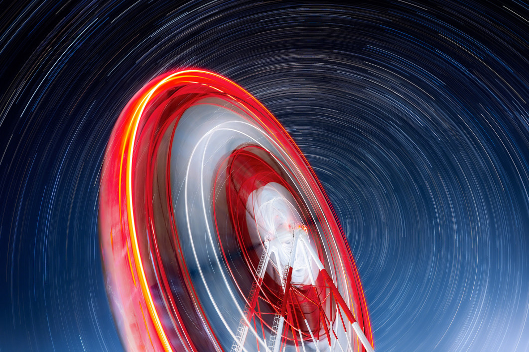 Fot. Takanobu Kurosaki, "Rotation", 2. miejsce w kat. People &amp; Space / ZWO Astronomy Photographer of the Year 2025