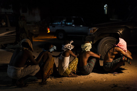 fot. Adriane Ohanesian, Somalia, podejrzani o członkostwo w grupie terrorystycznej al Shaabaab zaaresztowani podczas operacji przeprowadzonej przez wywiad Somalii