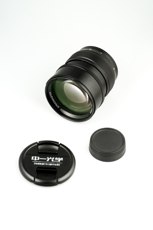 Mitakon Speedmaster 85 mm f/1.2 