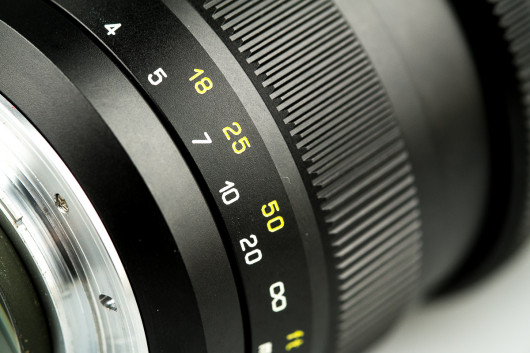 Mitakon Speedmaster 85 mm f/1.2 