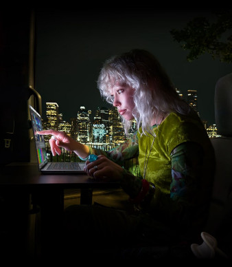 Piekło zamarzło! Apple pokazuje pierwszego MacBooka Pro z dotykowym ekranem