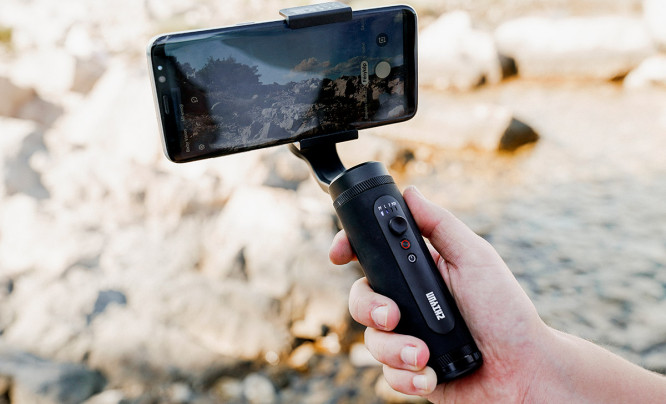  Zhiyun Smooth Q2 - najmniejszy zaawansowany gimbal do smartfonów na rynku