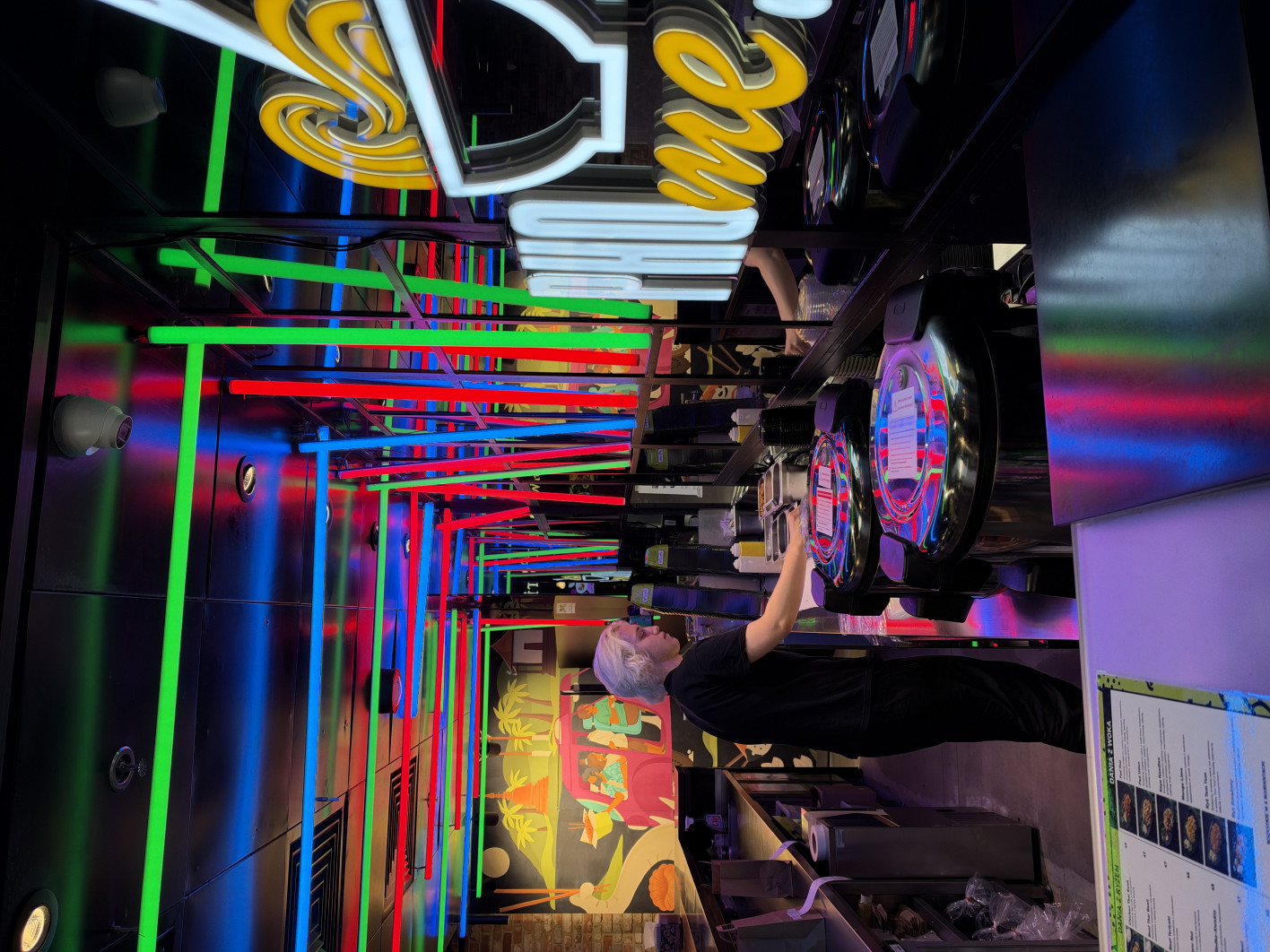1/201 s, f/1.8, ISO 160, 6.9 mm