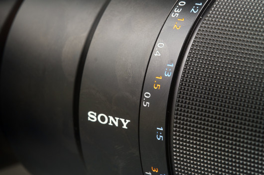 Sony FE 90 mm F2,8 MACRO G OSS - pierścień ustawiania ostrości