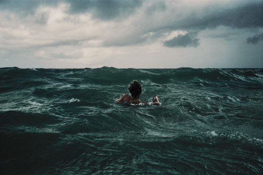 Tomek Niewiadomski z serii BLUE, 01° 55’ N, 45° 37’ E, 2011