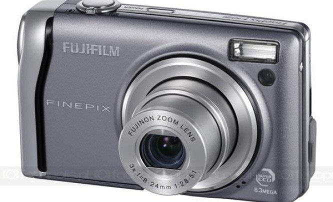  Fujifilm FinePix F40fd - więcej, ale czy lepiej?