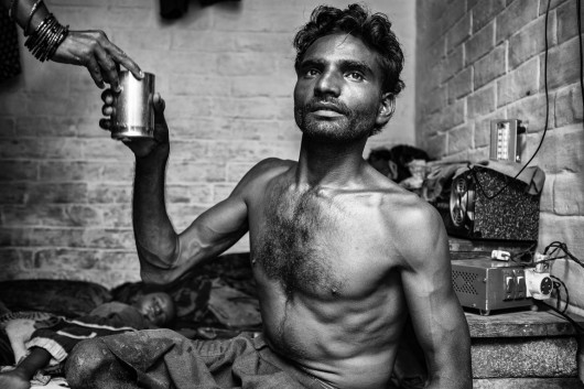 fot. Małgorzata Wakuluk, z cyklu Touch Untouchables - Raj Kumar Ram / Urban Photo Awards 2022