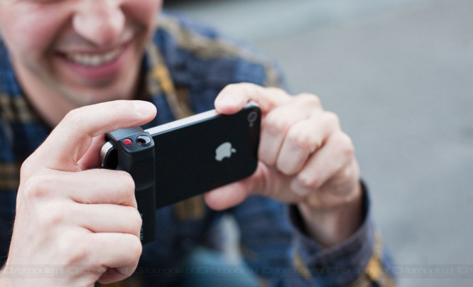  iPhone Shutter Grip