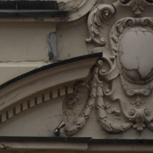 prawy brzeg kadru, przysłona f/4