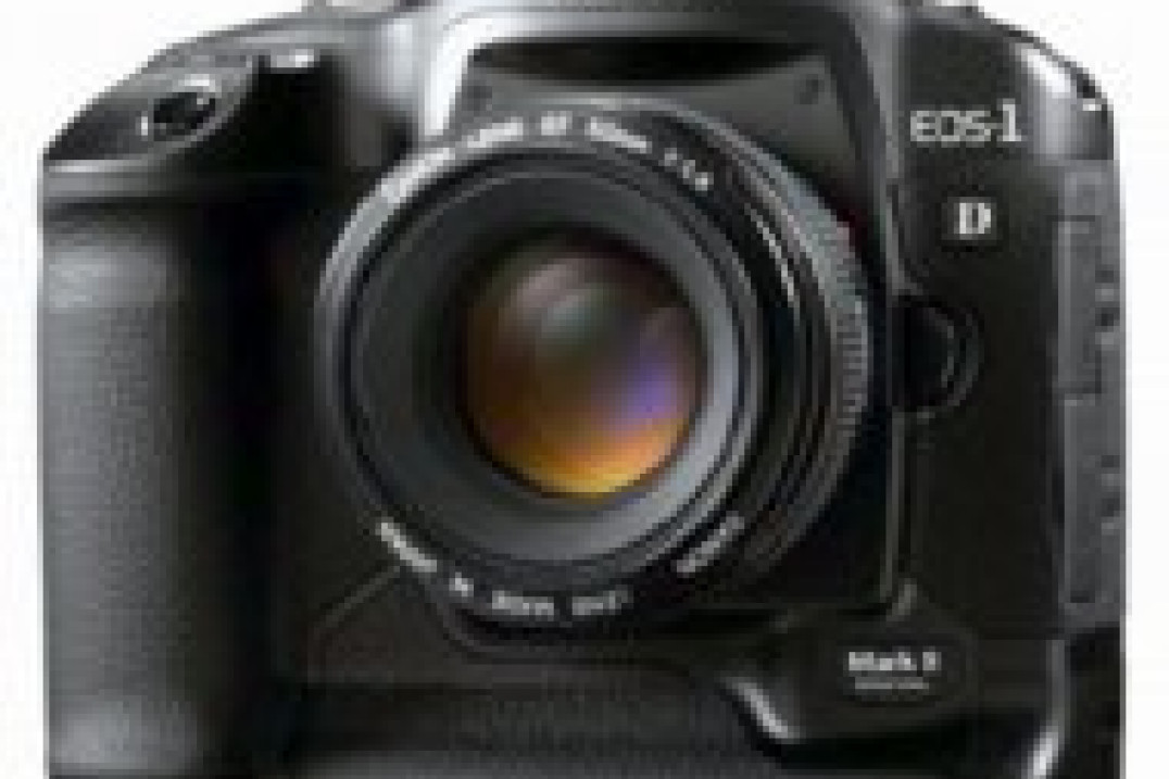Nowe wersje oprogramowania dla modeli EOS-1Ds Mark II, EOS-1D Mark II oraz EOS 350D