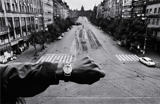 Josef Koudelka: Invasion Prague 68 - dokumentalny klasyk wraca na półki 