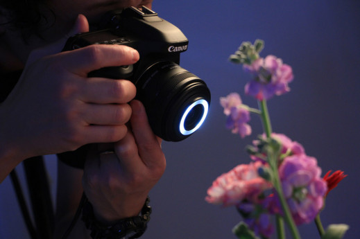 Canon EF-S 35 mm f/2.8 Macro IS STM - obiektyw makro z wbudowaną lampą