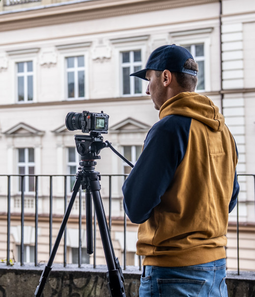 Nie tylko kamera. Rozmowa z Piotrem Chrobakiem (APC Films) o kulisach pracy filmowca
