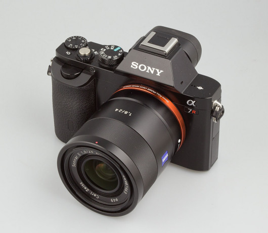 Sony Carl Zeiss Sonnar T* E 24 mm f/1,8 ZA 