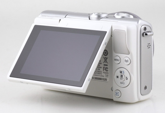 Canon EOS M100
