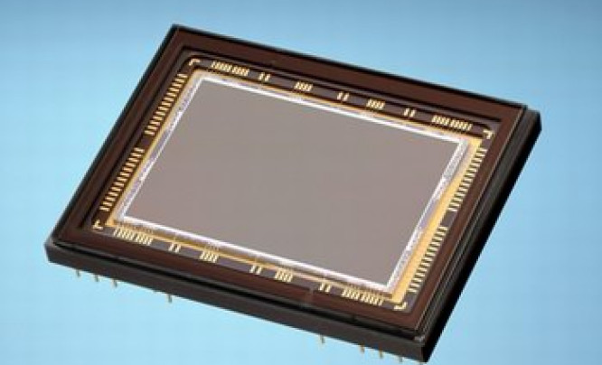  Pełnoklatkowy sensor CCD 8Mp firmy Atmel