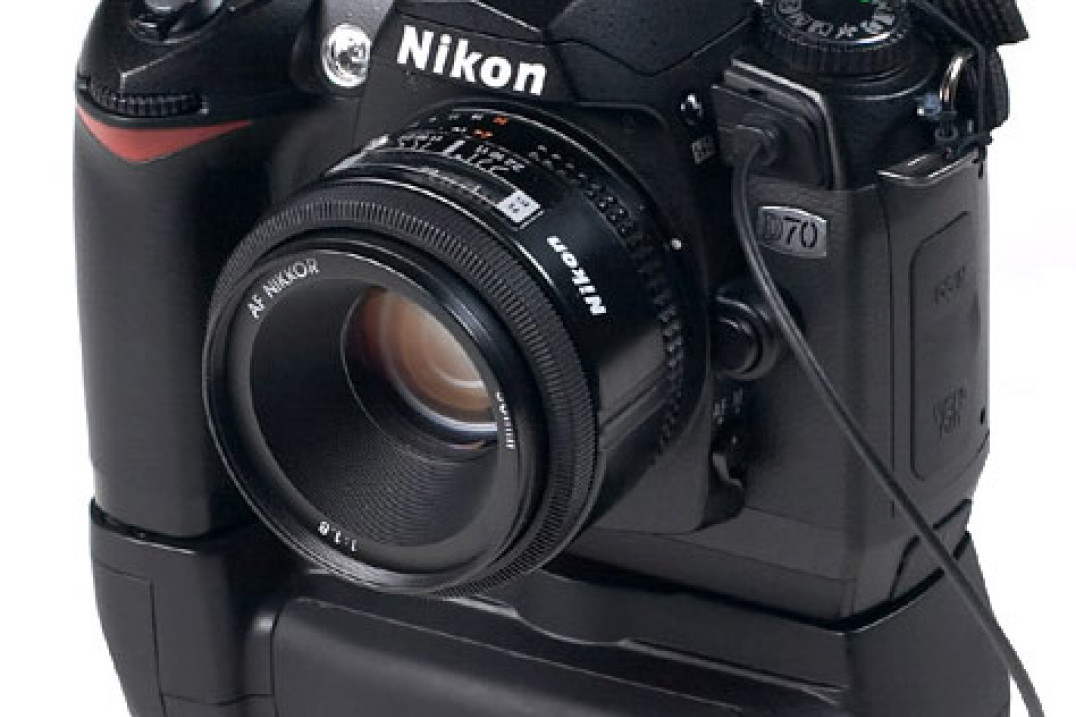 Grip / battery pack do Nikona D70