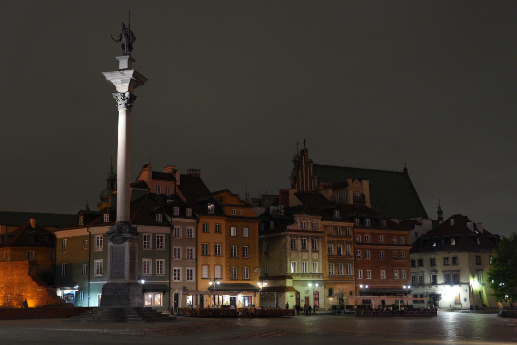 1/25 s, f/2.8, ISO 6400, 47.0 mm