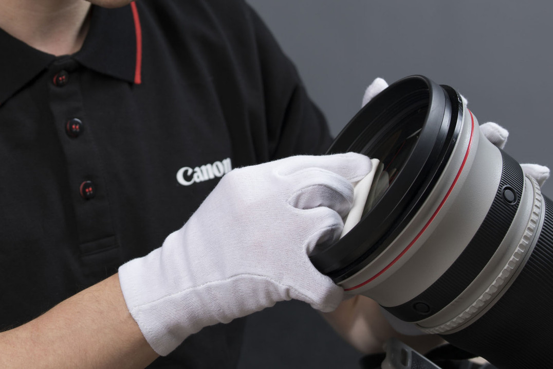 Canon zmienia sposób świadczenia usług gwarancyjnych i serwisowych w Polsce - od teraz aparaty będą naprawiane w Niemczech
