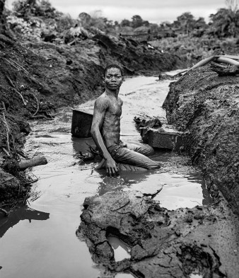 „Galamsey” - prawdziwa cena złota w nowej książce Mariusza Śmiejka
