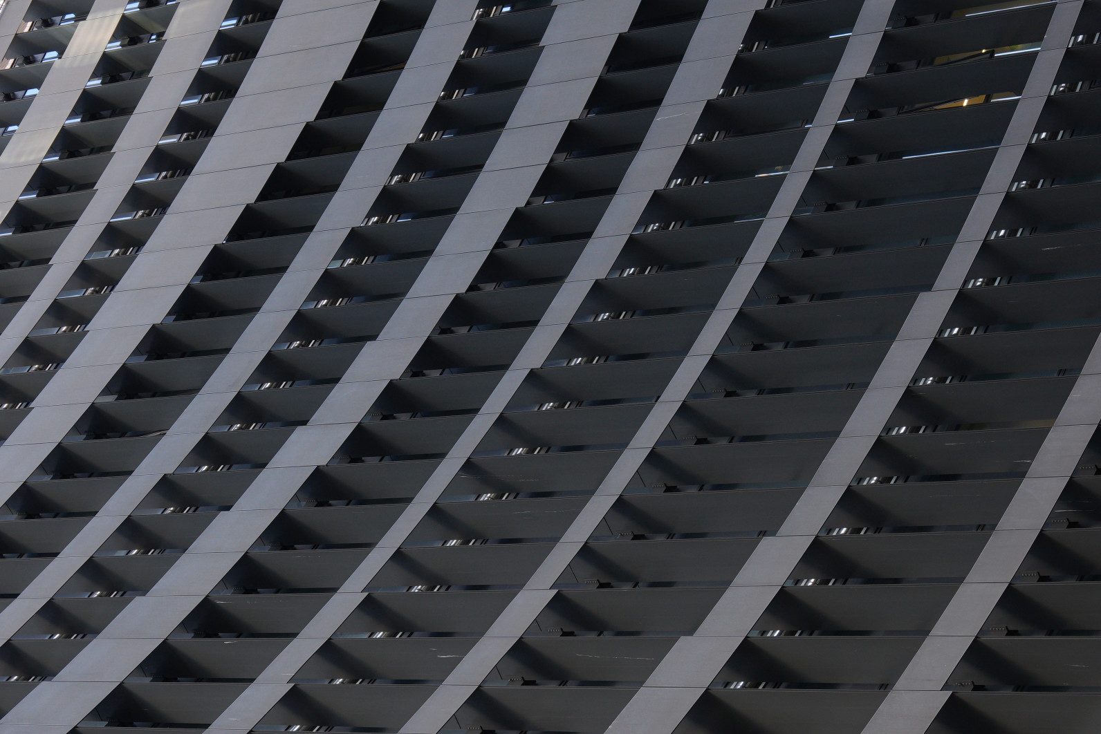 1/100 s, f/3.5, ISO 200, 1561.6 mm
