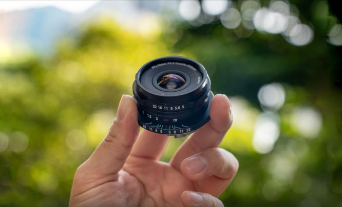 Laowa 15 mm f/5 Cookie FF - szerokokątny pancake, mały jak ciasteczko