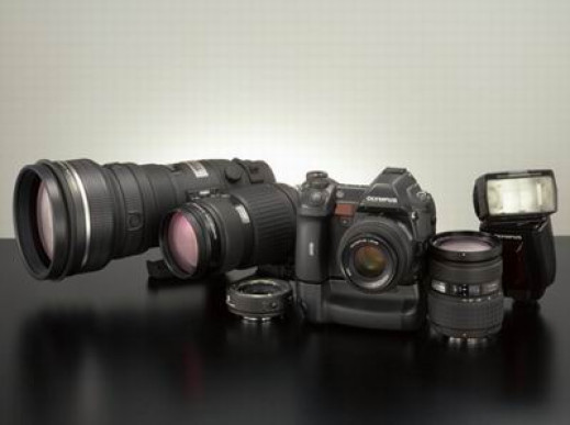 Olympus, "E-System" i "System 4/3"