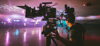 "Oświecenie" - darmowy, nowoczesny podręcznik operatora filmowego