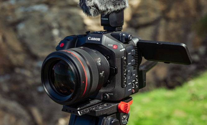 Canon EOS C80 - kompaktowa forma, pełna klatka, trzy bazowe czułości i funkcje z profesjonalnych kamer