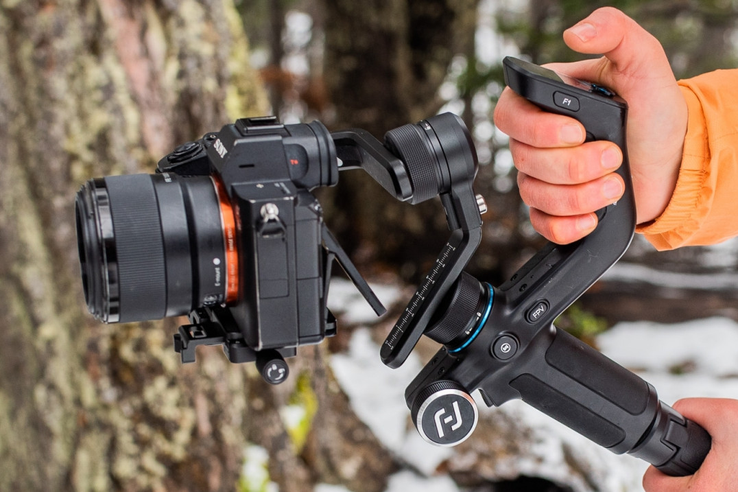 FeiyuTech Scorp F1 mini - wydajny gimbal do smartfonów, kamer sportowych i aparatów bezlusterkowych