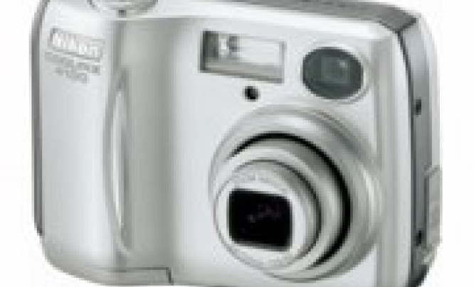  Nikon Coolpix 4100 - 4 Megapiksele na start