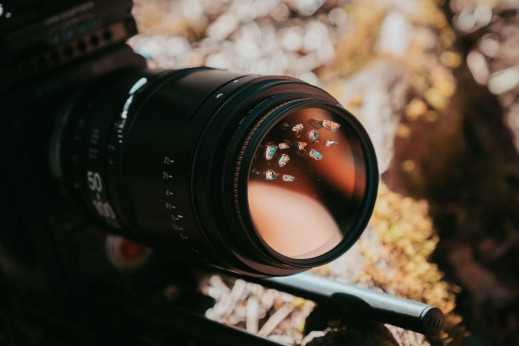 Prism Lens FX prezentuje trzy filtry efektowe z wbudowanym pryzmatem. Cena może Was zaskoczyć
