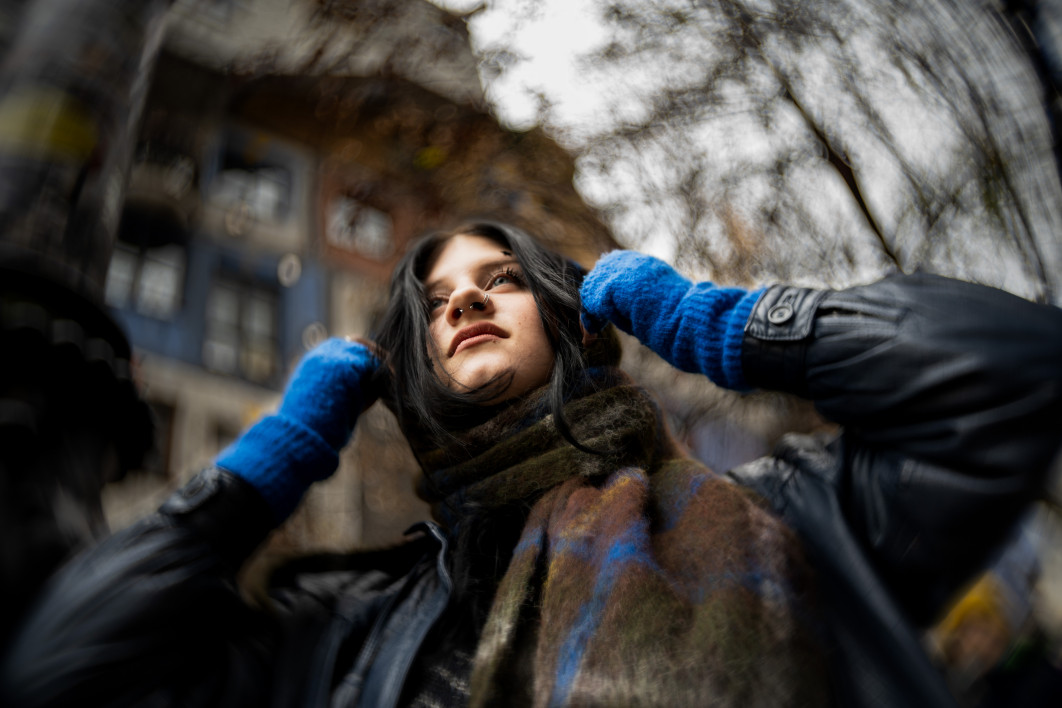 Joseph Petzval Focus-coupled Bokeh Control 27 mm f/1.7