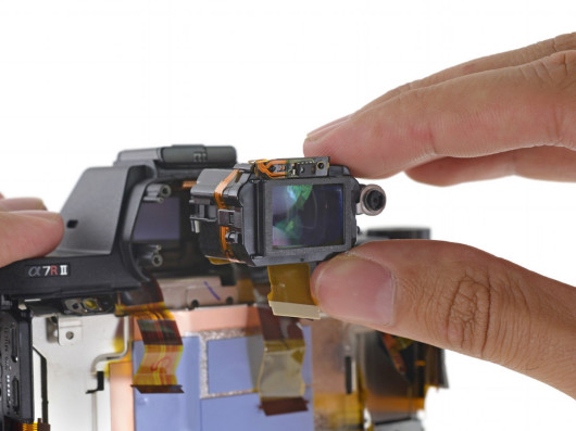 Sony A7R II fot. iFixit.com