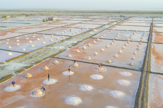 fot. George Steinmetz, z serii Foodscapes, 1. miejsce w kat. Series / Drone Photo Awards 2023