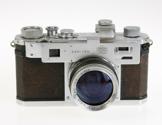 Nikon S