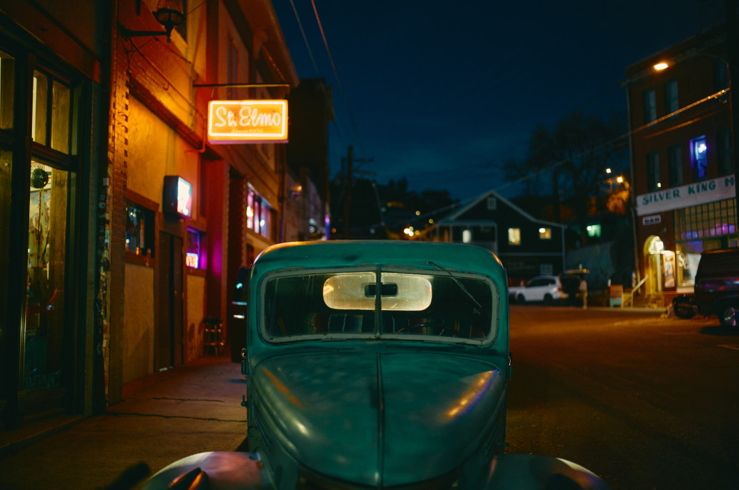 1/125 s, f/2.8, ISO 4000, 35 mm / fot. Cam Mackey