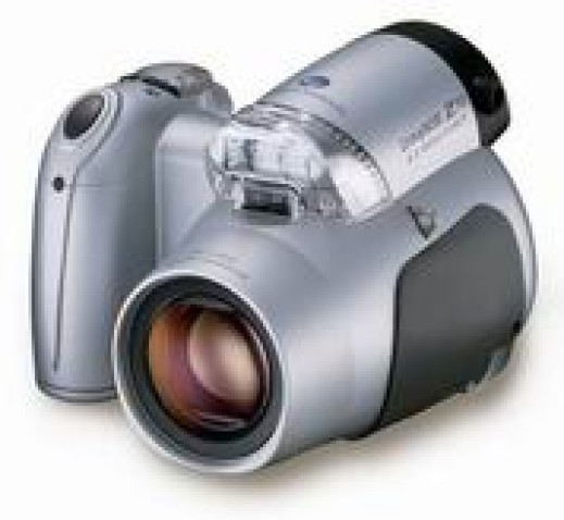 Konica Minolta DiMAGE Z10 - kosmiczny design