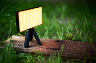 LED Newell RGB Vividha - wszechstronne oświetlenie wielkości smartfona