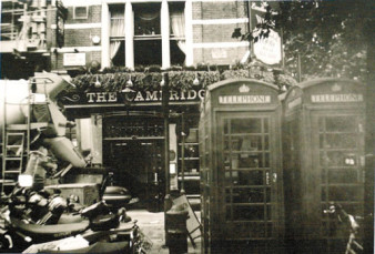 Fotografie z Londynu Poźniaka - tym razem w Katowicach
