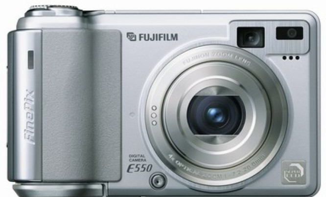  Fujifilm FinePix E550 Zoom - nowa seria