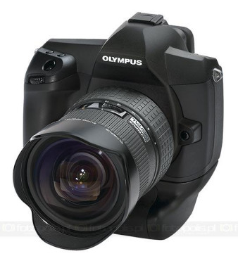 Następca Olympusa E-1 z podglądem na żywo