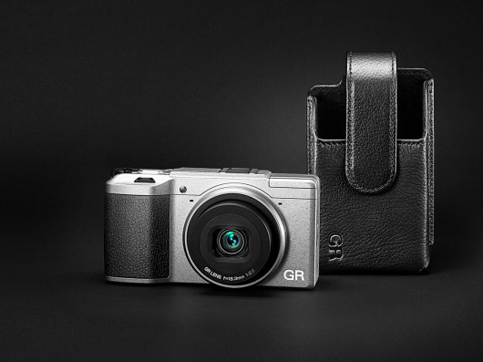 Ricoh GR II Silver Edition