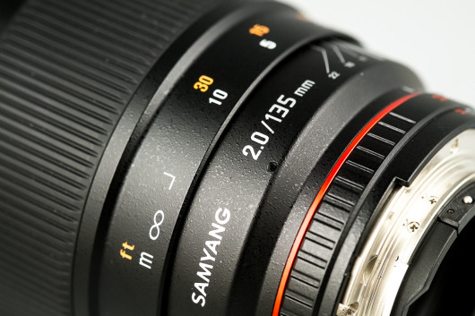 Samyang 135 mm f/2.0 ED UMC - pierścień przysłony