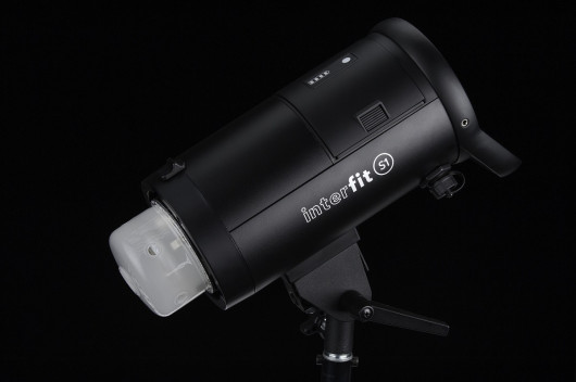 Interfit S1 