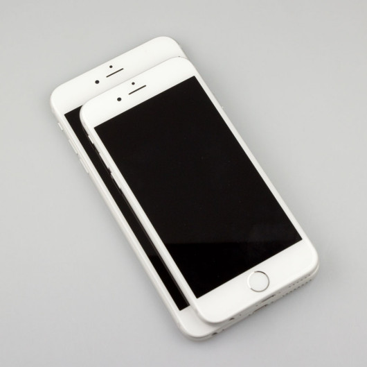 iPhone 6 i iPhone 6 Plus - porównanie wielkości
