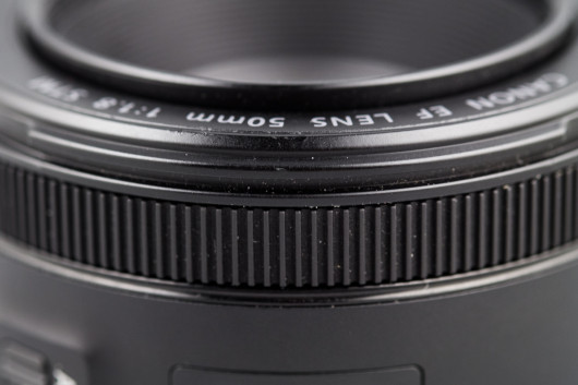Canon EF 50 mm f/1,8 STM - pierścień ustawiania ostrości