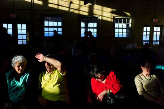 Alex Webb, Dancehall, Rochester, NY, 2013, from Memory City (Thames and Hudson, June 2014), dzięki uprzejmości artysty